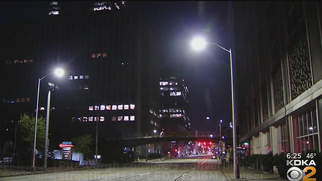 pittsburgh-street-lights.jpg 