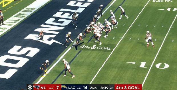 Jerry Tiller hit on Mac Jones 