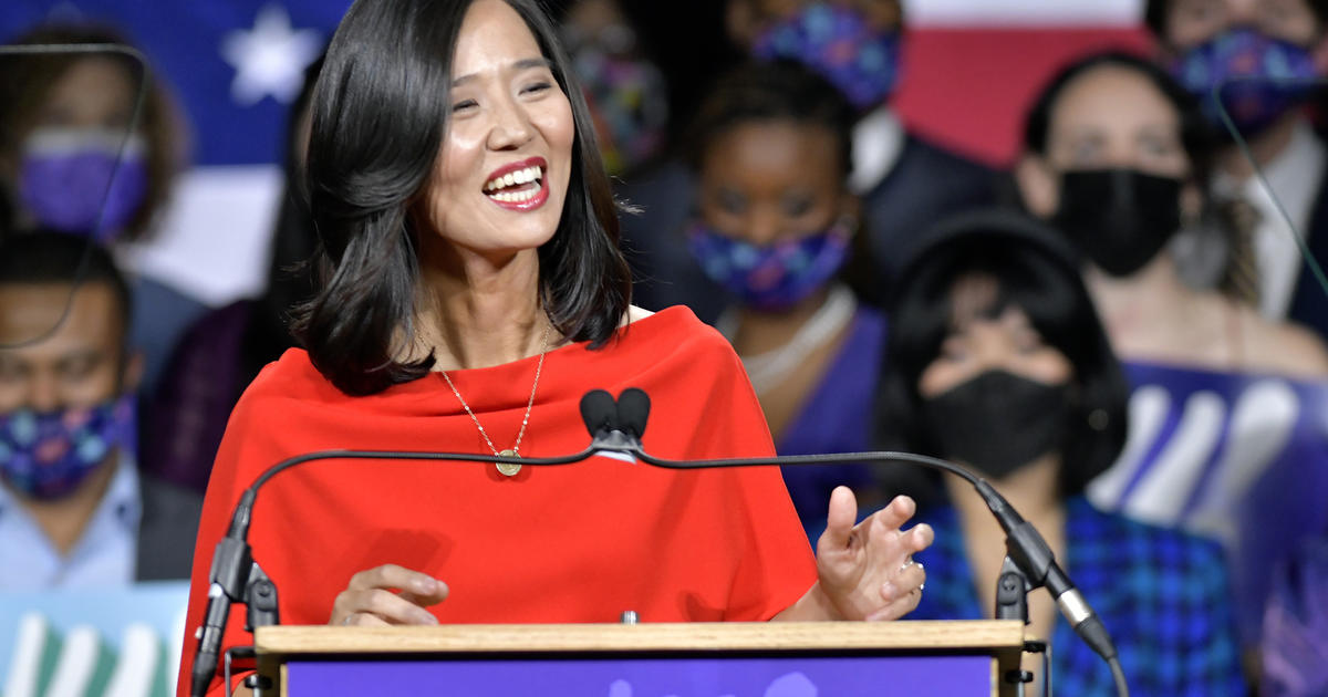 Michelle Wu First Woman And First Person Of Color Elected Mayor Of Boston Grew Up In Chicago 