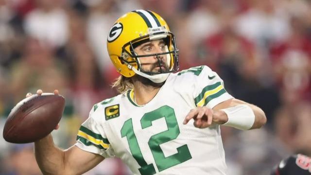 cbsn-fusion-quarterback-aaron-rodgers-sidelined-over-covid-19-thumbnail-831571-640x360.jpg 