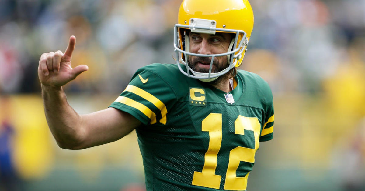 Fans react to Aaron Rodgers' contract extension