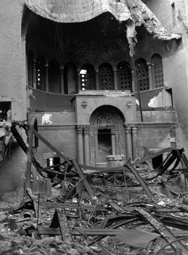 Pausing To Remember Kristallnacht, 'The Night Of Broken Glass' So Nobody Ever Forgets - CBS Miami