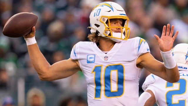 justin-herbert-chargers-2-1.jpg 