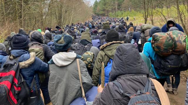 Irregular migrants' waiting at Polish-Belarusian border continue 