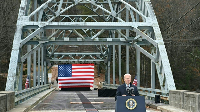 biden-bridge-nh.jpg 