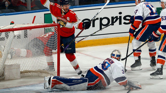Panthers lose Barkov to injury, but stay unbeaten at home