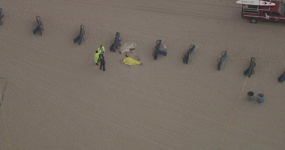 Under Investigation: Body Found On Fort Lauderdale Beach - CBS Miami