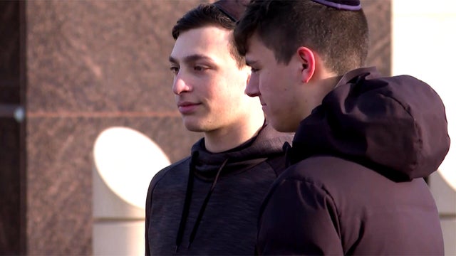 Skokie_Teens_Find_Money_1119.jpg 