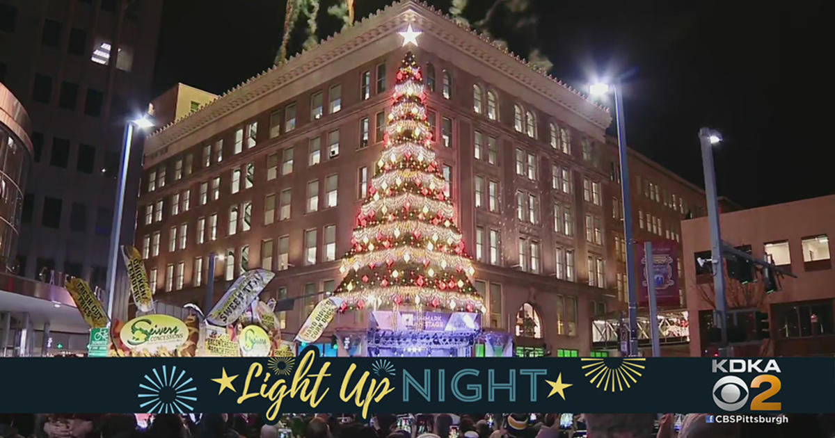 Joyful Pittsburghers Return To Downtown For Light Up Night CBS Pittsburgh