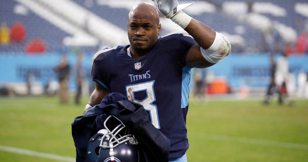 Tennessee Titans to sign veteran RB Adrian Peterson after Derrick