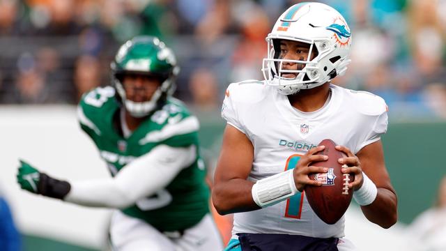 tua-tagovailoa-dolphins-2-1.jpg 