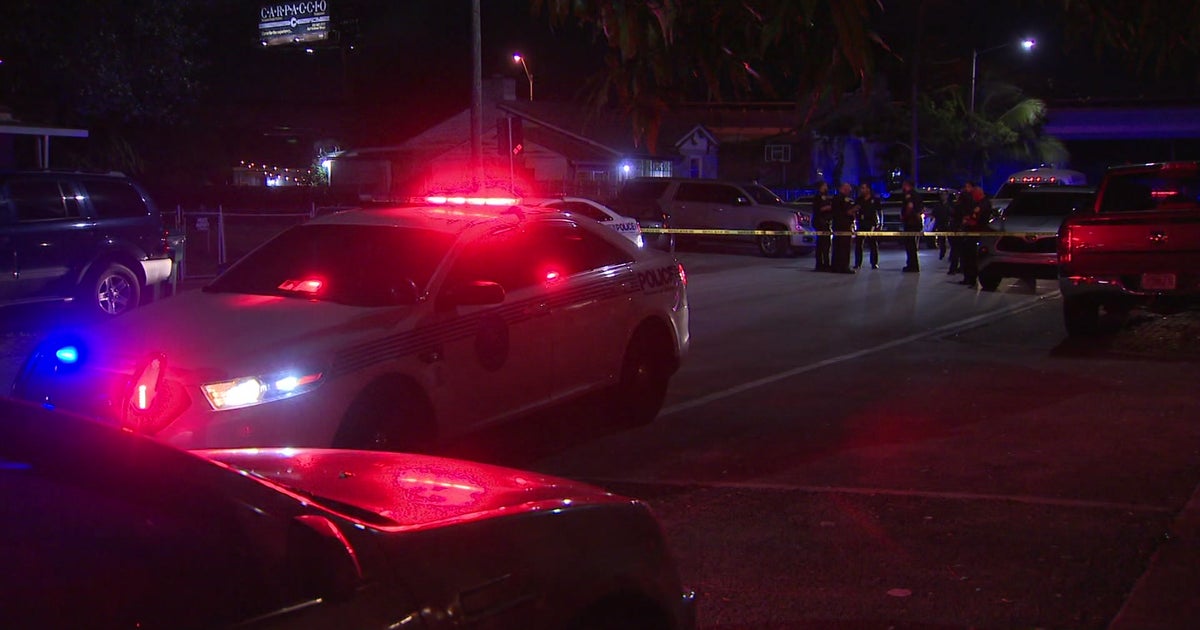 Miami PD Investigating After Man Found Shot - CBS Miami
