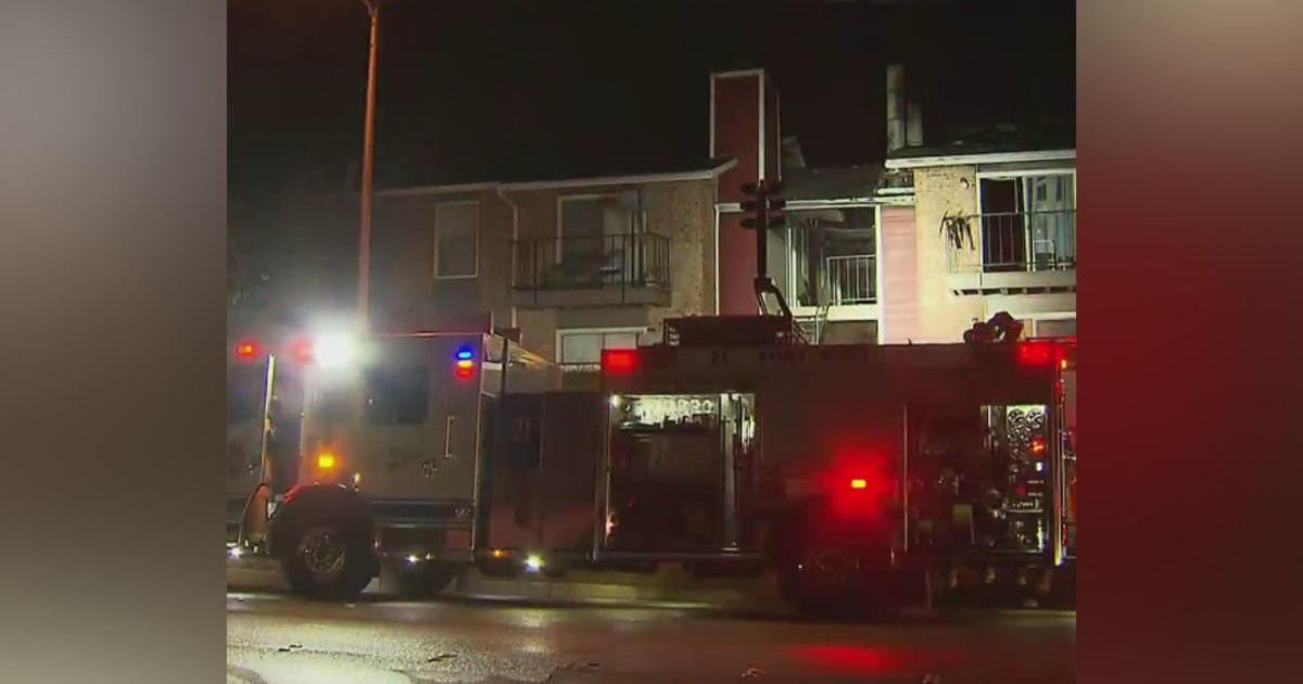 16 Units Damaged In 3-Alarm Apartment Fire In Fort Worth - CBS Texas