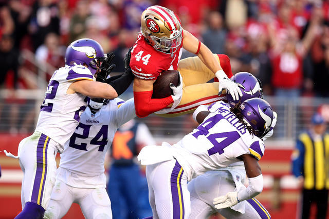 Minnesota Vikings safety Josh Metellus (44) in action during an NFL  football game against the Chicago Bears, Sunday, Jan. 9, 2022 in  Minneapolis. Minnesota won 31-17. (AP Photo/Stacy Bengs Stock Photo - Alamy