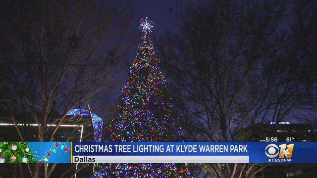 christmas-tree-Klyde-Warren-Park.jpg 