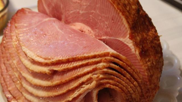 Spiral_glazed_ham.jpg 