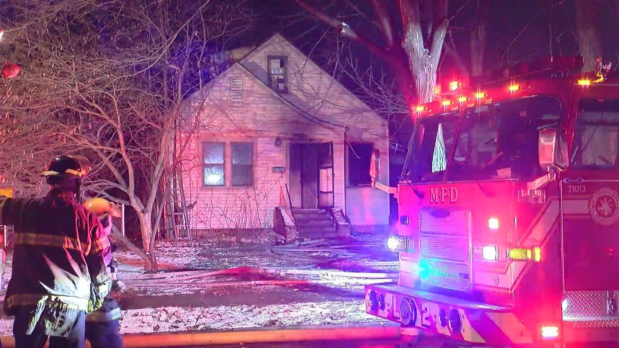 Firefighters Hurt By Falling Porch During Minneapolis House Fire CBS