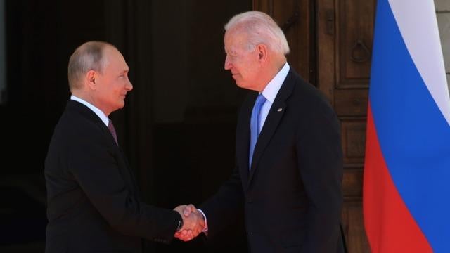 cbsn-fusion-president-biden-and-russian-president-vladimir-putin-video-call-meeting-ukraine-thumbnail-850416-640x360.jpg 