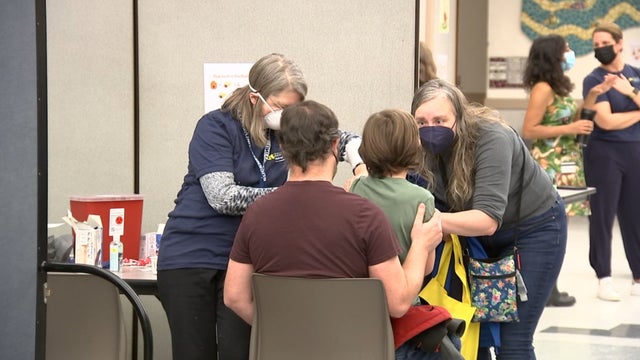 18PKG_HM_SENSORY-FRIENDLY-VAX-CLINIC_frame_1355-1.jpg 