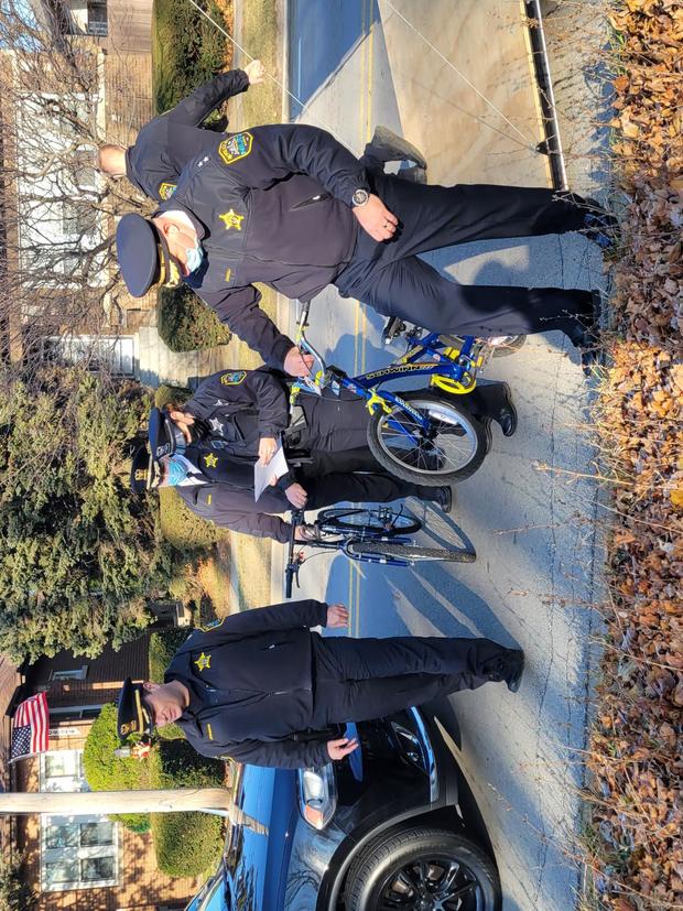 officers_with_bikes 