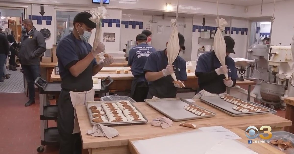 100 Year Tradition Continues As Customers Pick Up Cannolis At Termini Brothers Bakery CBS