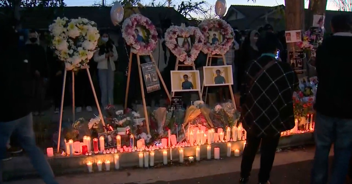 Friends And Family Mourn Siblings Killed After Car Crash CBS Los Angeles(02)
