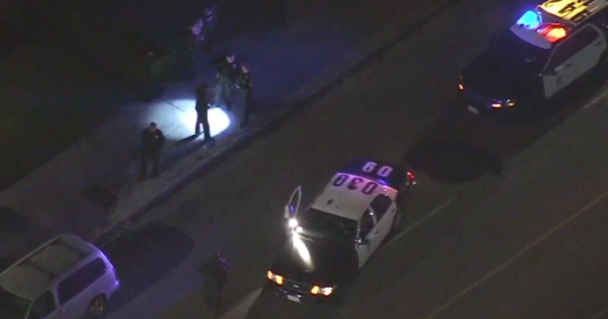 Man Shot In Head In NoHo During Apparent Robbery - CBS Los Angeles