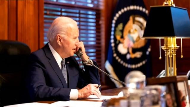 cbsn-fusion-president-biden-warns-russia-of-severe-sanctions-if-it-invades-ukraine-thumbnail-865611-640x360.jpg 