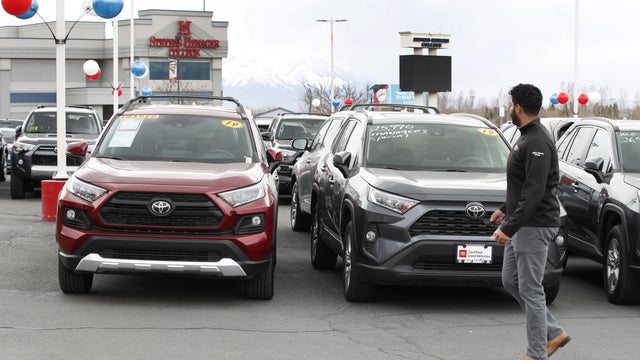 Pandemic Cuts 10 Million Cars From Global Sales Forecast 