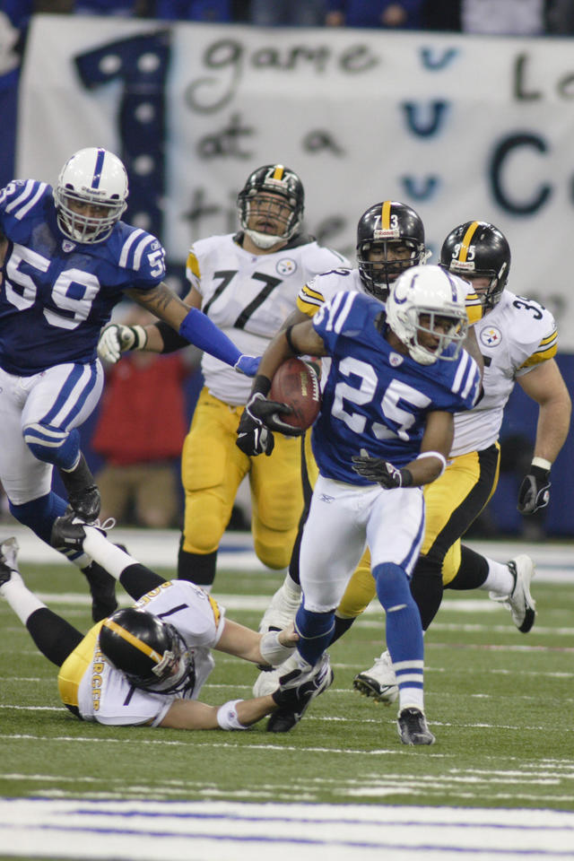 Steelers vs. Colts: Big Ben Upsets Peyton Manning