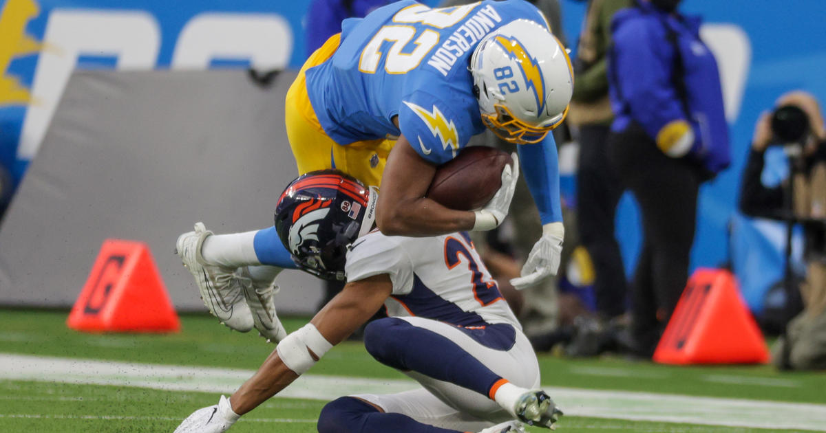 Los Angeles Chargers tight end Stephen Anderson (82) is tackled by