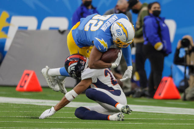 Broncos eliminated from playoff contention, fall short of winning season in  loss to Chargers