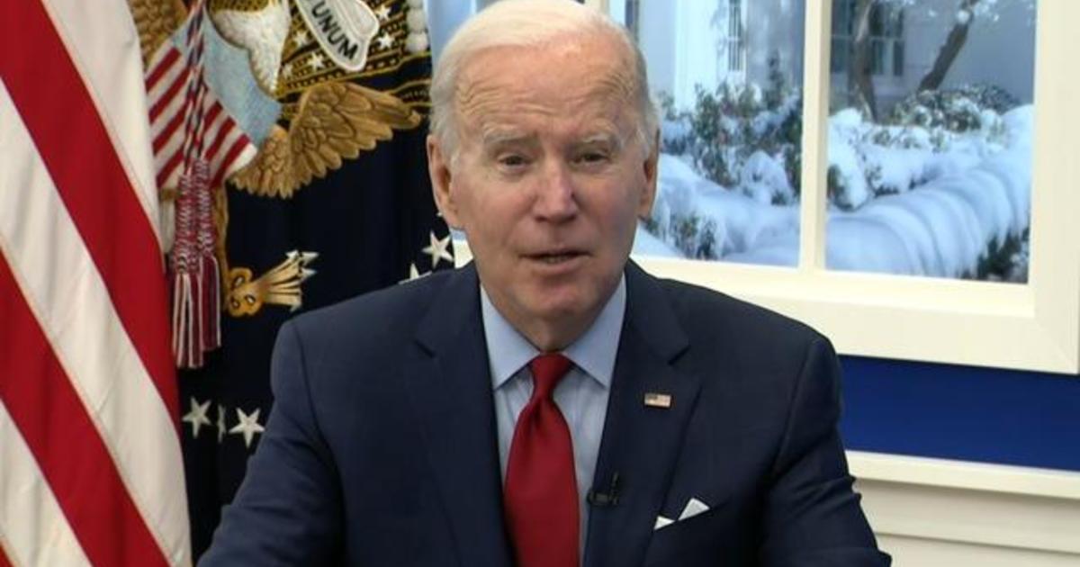 Biden talks about the fight against COVID and announces a doubling of the antiviral pill order