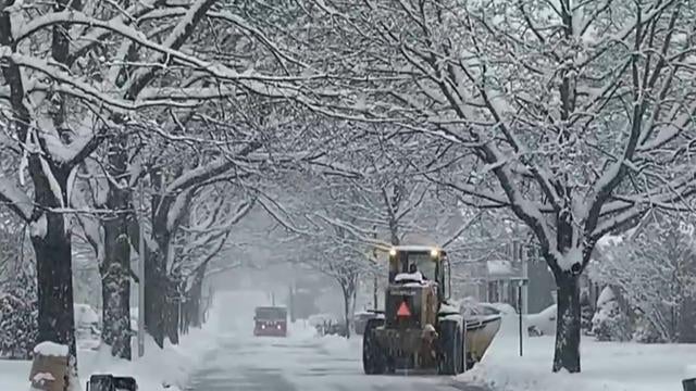 cbsn-fusion-chaos-in-northeast-after-first-major-snowstorm-thumbnail-869355-640x360.jpg 