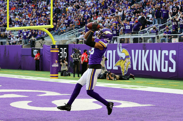 Vikings' Justin Jefferson Week 17 tracker: Minnesota WR beats records