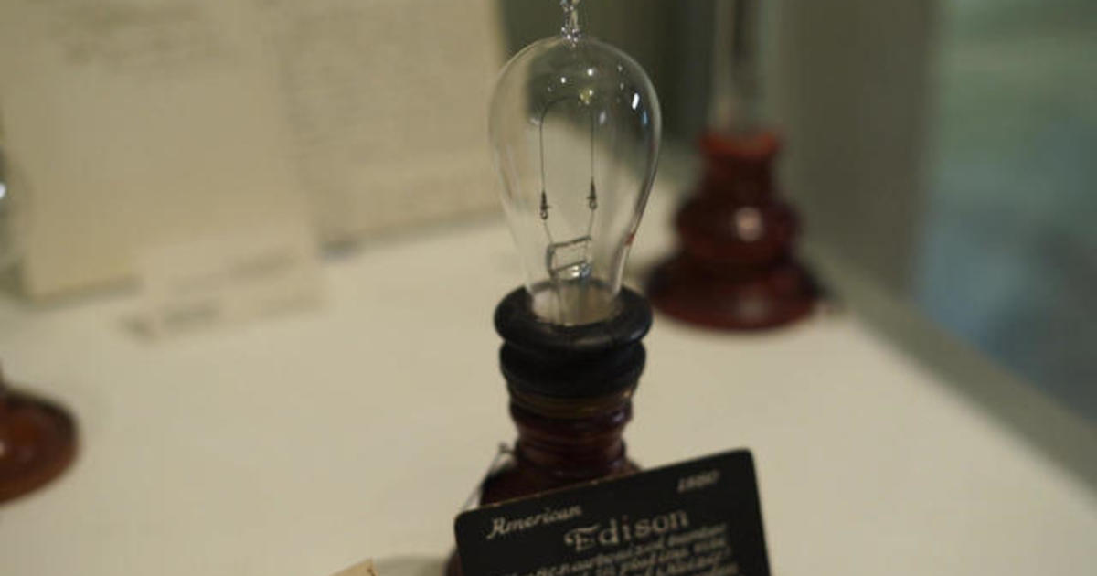 Light Bulb Collectors An Illuminating