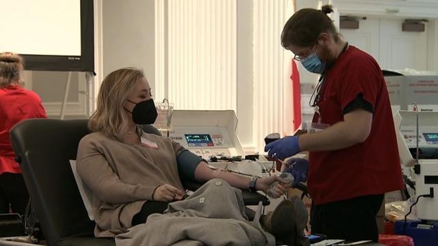 cbsn-fusion-red-cross-sees-increase-in-blood-donations-thumbnail-876160-640x360.jpg 