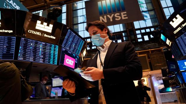 US-STOCKS-MARKETS-NYSE-OPEN 