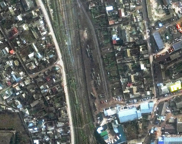 20-closer-view-of-vehicles-near-railyard-yevpatoria-crimea-1feb2022-wv2.jpg 