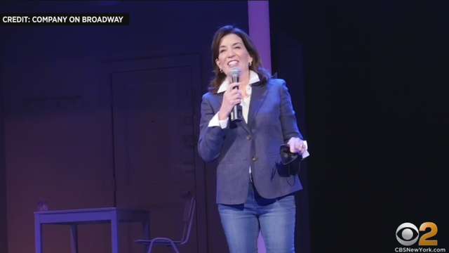 gov-hochul-visits-broadway.png 