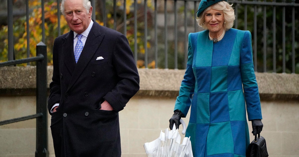 Queen Elizabeth announces she wants Camilla to be named Queen Consort when  Charles becomes king - CBS News