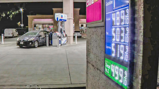gas-station-sign.jpg 
