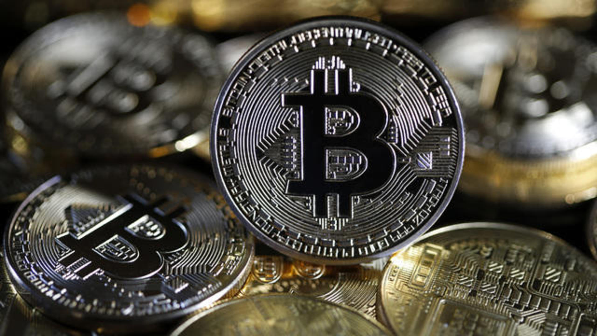 MoneyWatch: Super Bowl sports betting, stolen Bitcoin seized, and the  Earned Income Tax Credit - CBS News