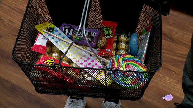 candy-basket.jpg 