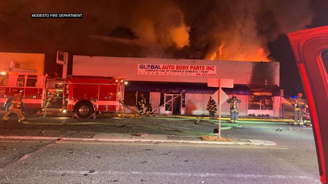 AUTO-SHOP-FIRE-MODESTO.jpg 