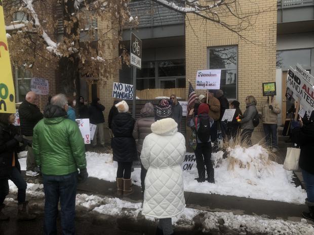 Boulder No-vax Protest 1 (galarza) 