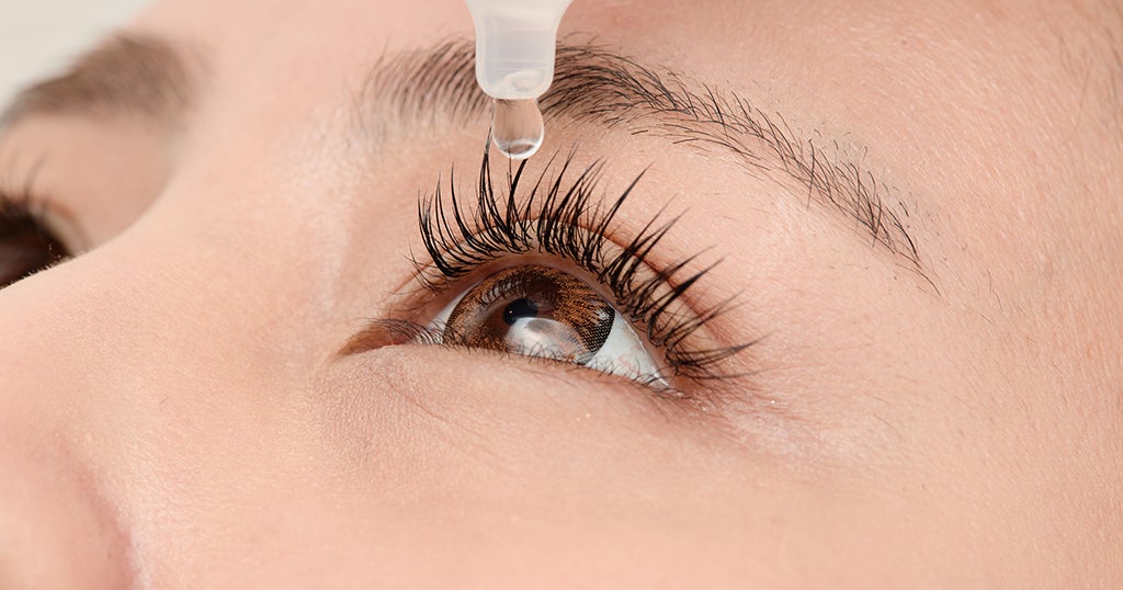 How to use eye drops: the dos and don'ts