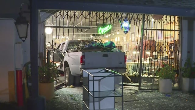 east-sac-antique-store-crash.jpg 