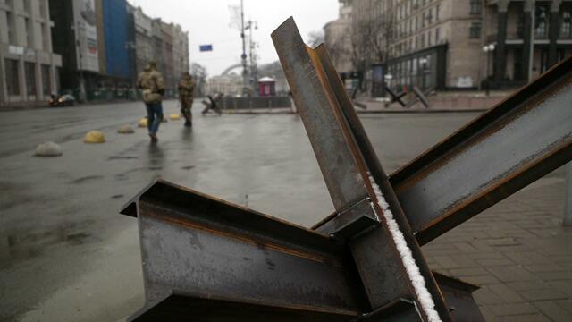 0302-cbsnewsmornings-ukraineholocaustmemorial-909618-640x360.jpg 