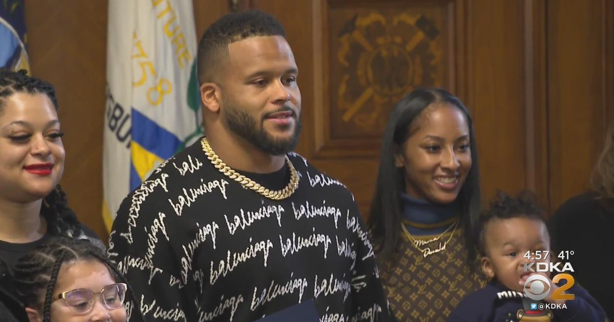 Penn Hills High School Holds Spirit Day For Aaron Donald - CBS Pittsburgh